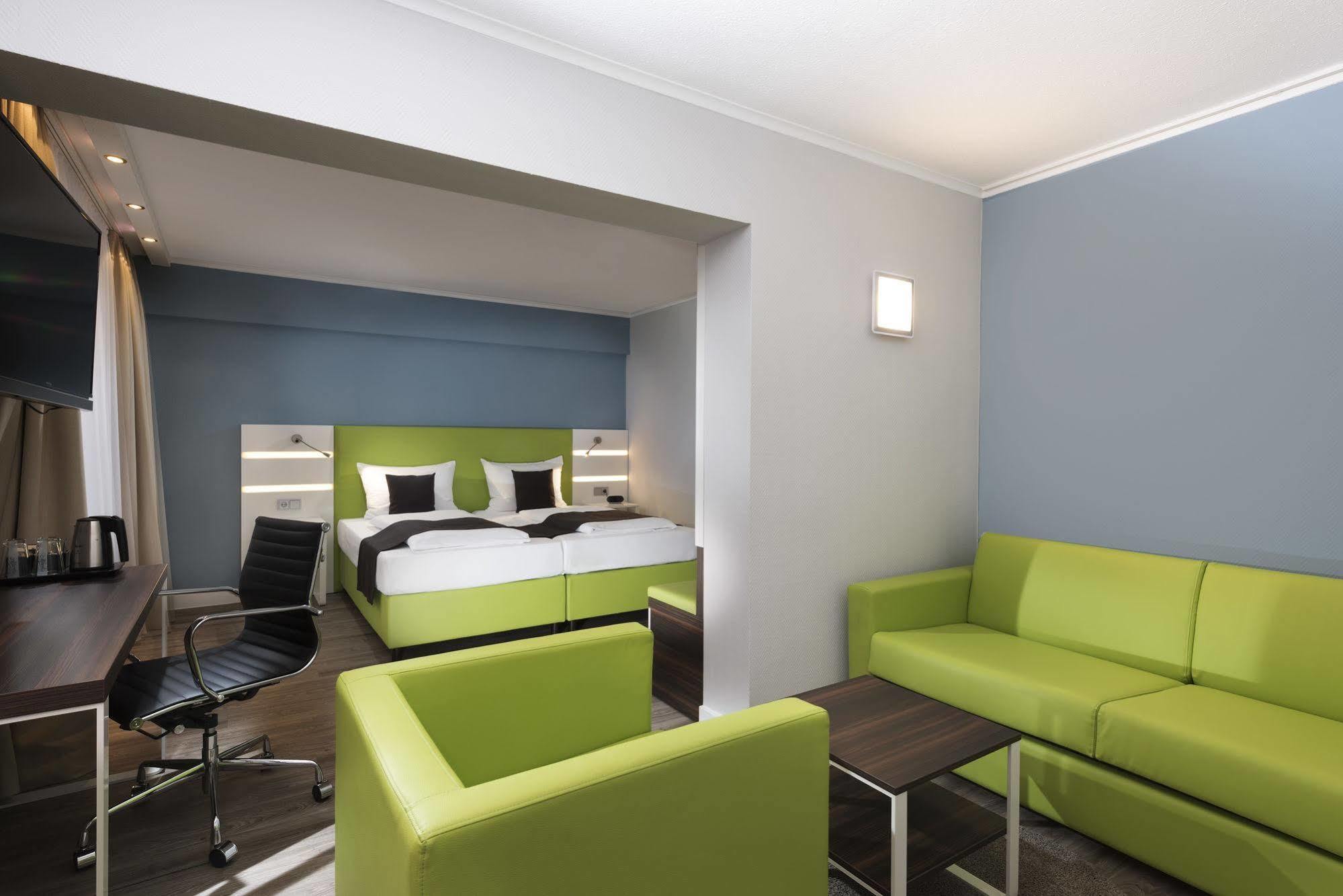 Ibis Styles Offenburg City Экстерьер фото
