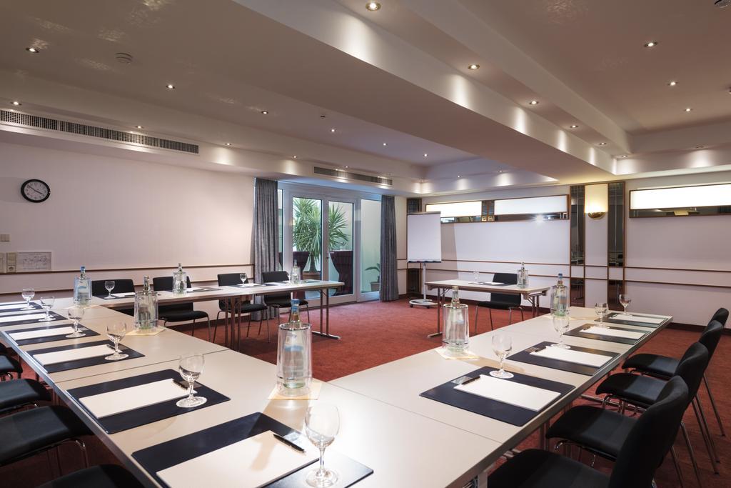 Ibis Styles Offenburg City Бизнес фото